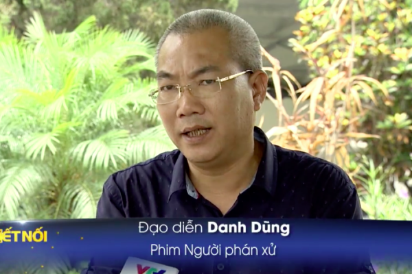 Đấu Trí đánh dấu sự trở lại của Đạo diễn Danh Dũng - người đã từng đạo diễn nhiều bộ phim truyền hình gây tiếng vang như Người phán xử, Hương vị tình thân... Ảnh chụp màn hình Đấu Trí đánh dấu sự trở lại của Đạo diễn Danh Dũng - người đã từng đạo diễn nhiều bộ phim truyền hình gây tiếng vang như Người phán xử, Hương vị tình thân... Ảnh chụp màn hình