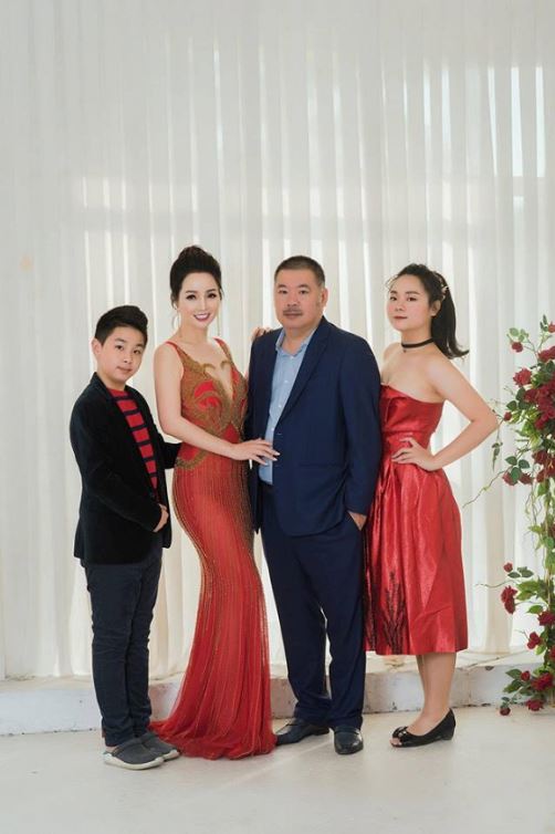 Gia đình nhỏ hạnh phúc của Mai Thu Huyền. Ảnh: Internet Gia đình nhỏ hạnh phúc của Mai Thu Huyền. Ảnh: Internet