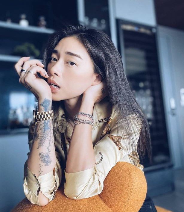 Ngô Thanh Vân không ngần ngại nói về những hình xăm trên cơ thể mình. Ảnh: Internet Ngô Thanh Vân không ngần ngại nói về những hình xăm trên cơ thể mình. Ảnh: Internet