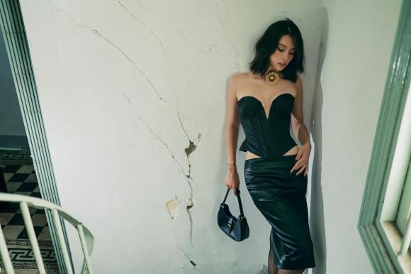 Nàng hậu Tiểu Vy khoe body vô cùng gợi cảm trong trang phục váy ôm sát. Ảnh: Facebook Nàng hậu Tiểu Vy khoe body vô cùng gợi cảm trong trang phục váy ôm sát. Ảnh: Facebook