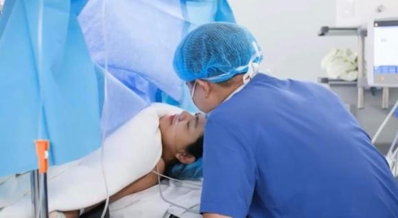 Khoảnh khắc hiếm hoi trong hành trình sinh nở của Phạm Quỳnh Anh lần đầu được hé lộ - Ảnh 3 Khoảnh khắc hiếm hoi trong hành trình sinh nở của Phạm Quỳnh Anh lần đầu được hé lộ - Ảnh 3