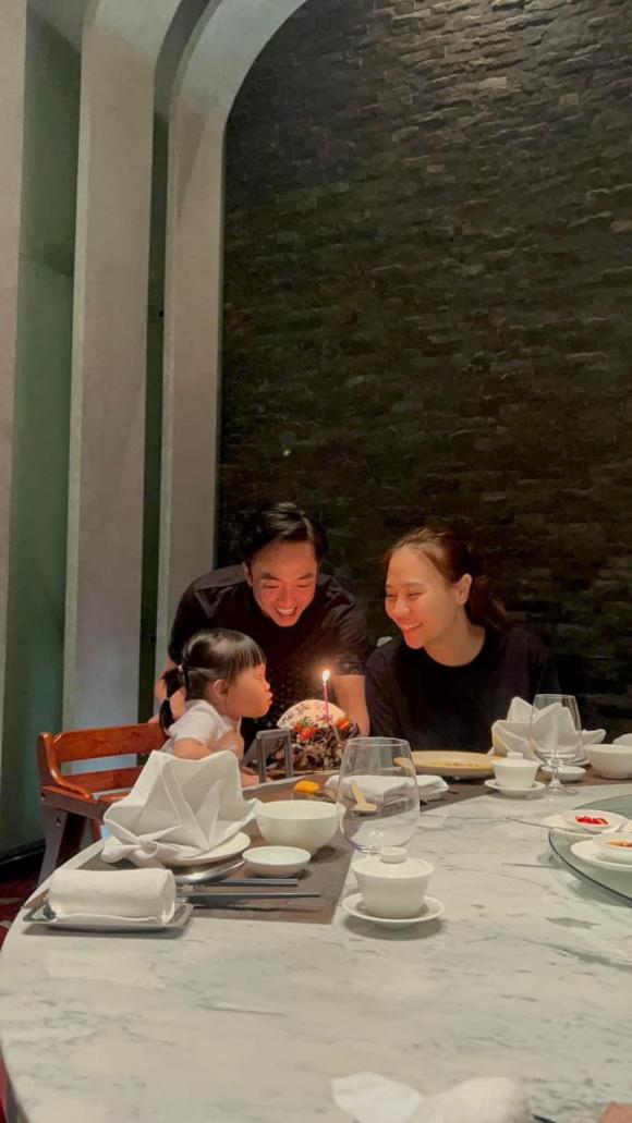 Cường Đôla đăng tải hình ảnh gia đình hạnh phúc nhân kỷ niệm ngày cưới. Ảnh: Facebook Cường Đôla đăng tải hình ảnh gia đình hạnh phúc nhân kỷ niệm ngày cưới. Ảnh: Facebook