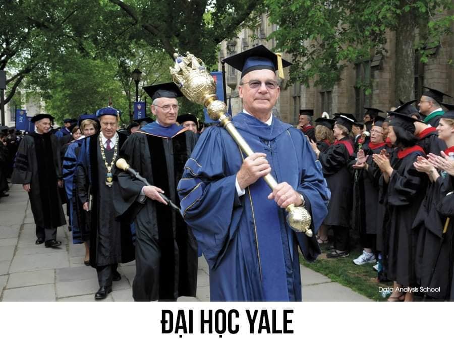 HOT: Cận cảnh bộ sưu tập 'quyền trượng' của các trường ĐH trên thế giới  - Ảnh 2