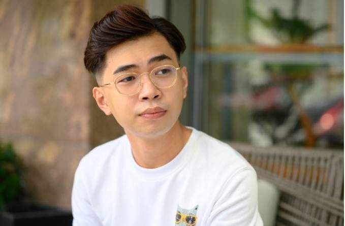 Minh Dự được mệnh danh là 'thánh chửi' Vbiz nhờ lối nói chuyện duyên dáng. Ảnh: Internet Minh Dự được mệnh danh là 'thánh chửi' Vbiz nhờ lối nói chuyện duyên dáng. Ảnh: Internet