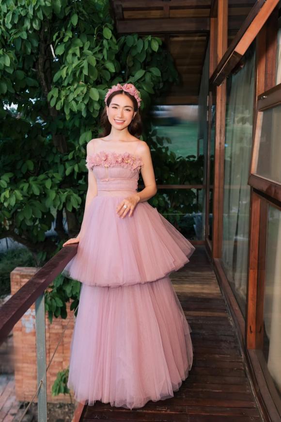 Hòa Minzy chứng minh 'phụ nữ đẹp nhất khi chẳng thuộc về ai', nhan sắc đỉnh cao gây mê mẩn - Ảnh 2 Hòa Minzy chứng minh 'phụ nữ đẹp nhất khi chẳng thuộc về ai', nhan sắc đỉnh cao gây mê mẩn - Ảnh 2