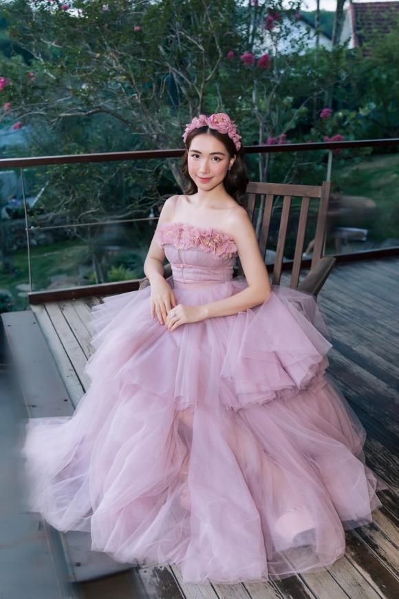 Hòa Minzy ngày càng thăng hạng nhan sắc. Ảnh: Facebook Hòa Minzy ngày càng thăng hạng nhan sắc. Ảnh: Facebook