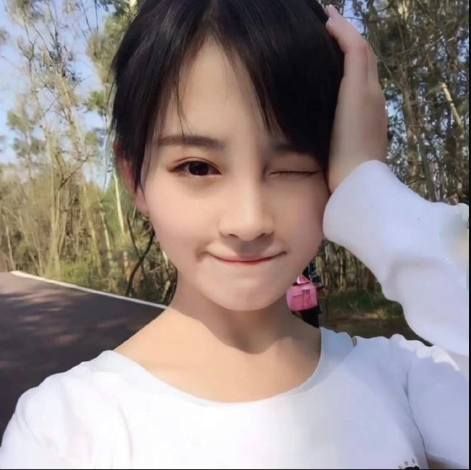 Cúc Tịnh Y và vóc dáng thon gọn cùng gương mặt dễ thương trong quá khứ. Ảnh: Internet Cúc Tịnh Y và vóc dáng thon gọn cùng gương mặt dễ thương trong quá khứ. Ảnh: Internet