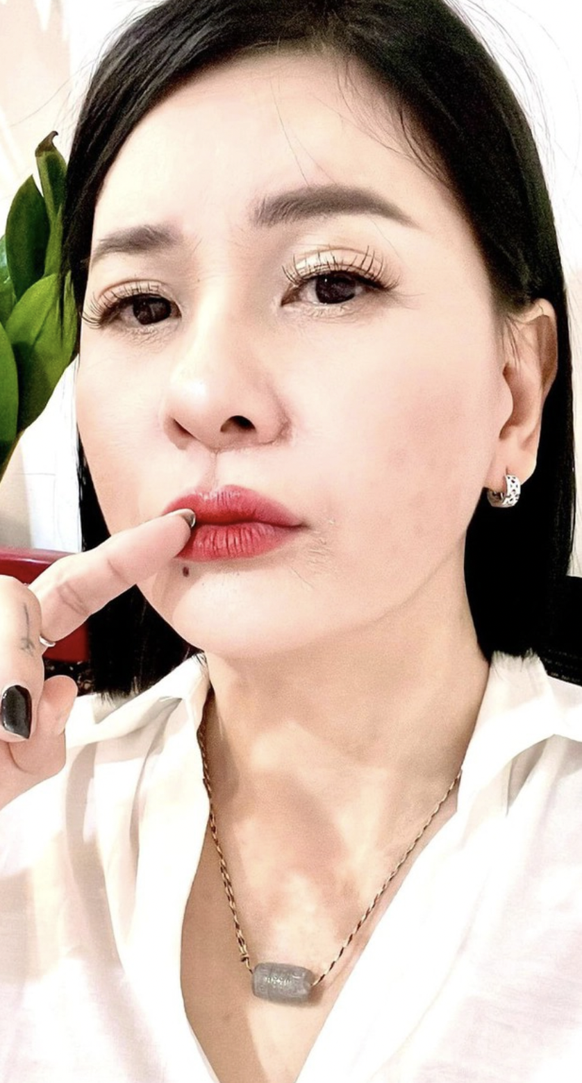 Cô thậm chí còn cho biết thích dùng camera thường hơn các app chỉnh ảnh. Ảnh: Internet