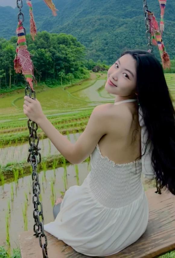 Ái nữ nhà Quyền Linh khiến dân tình sửng sốt với nhan sắc cực phẩm - Ảnh 1 Ái nữ nhà Quyền Linh khiến dân tình sửng sốt với nhan sắc cực phẩm - Ảnh 1
