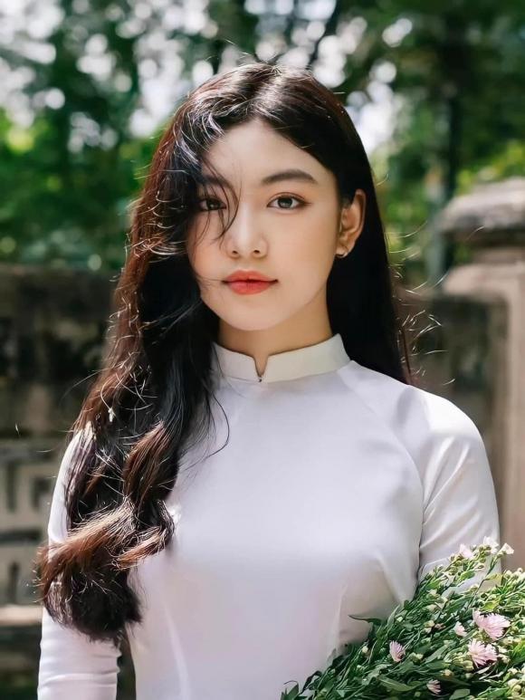 Ái nữ nhà Quyền Linh khiến dân tình sửng sốt với nhan sắc cực phẩm - Ảnh 2 Ái nữ nhà Quyền Linh khiến dân tình sửng sốt với nhan sắc cực phẩm - Ảnh 2