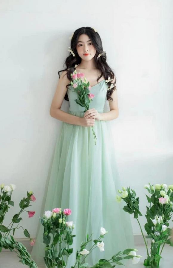 Ái nữ nhà Quyền Linh khiến dân tình sửng sốt với nhan sắc cực phẩm - Ảnh 3 Ái nữ nhà Quyền Linh khiến dân tình sửng sốt với nhan sắc cực phẩm - Ảnh 3