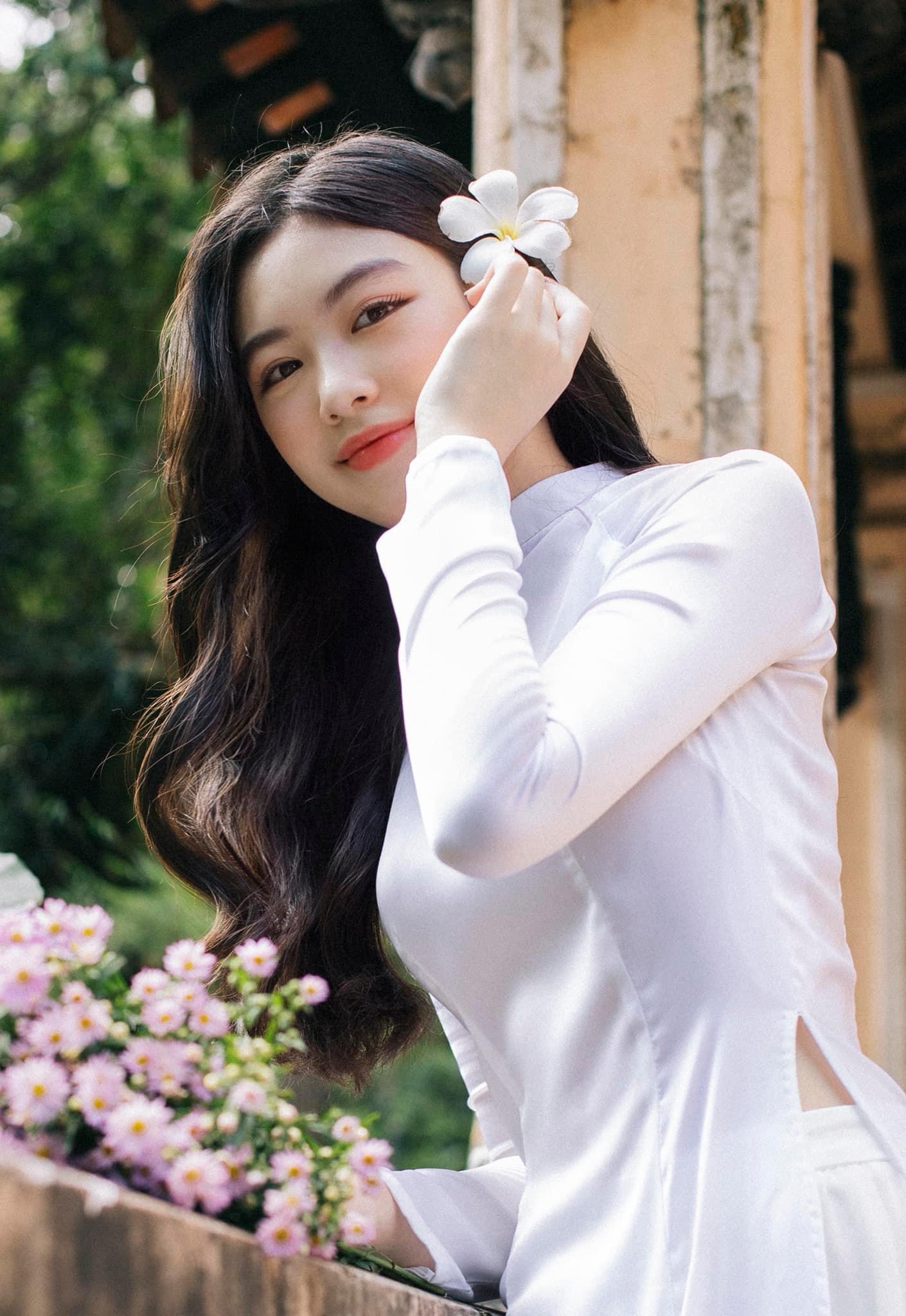 Ái nữ nhà Quyền Linh khiến dân tình sửng sốt với nhan sắc cực phẩm - Ảnh 4