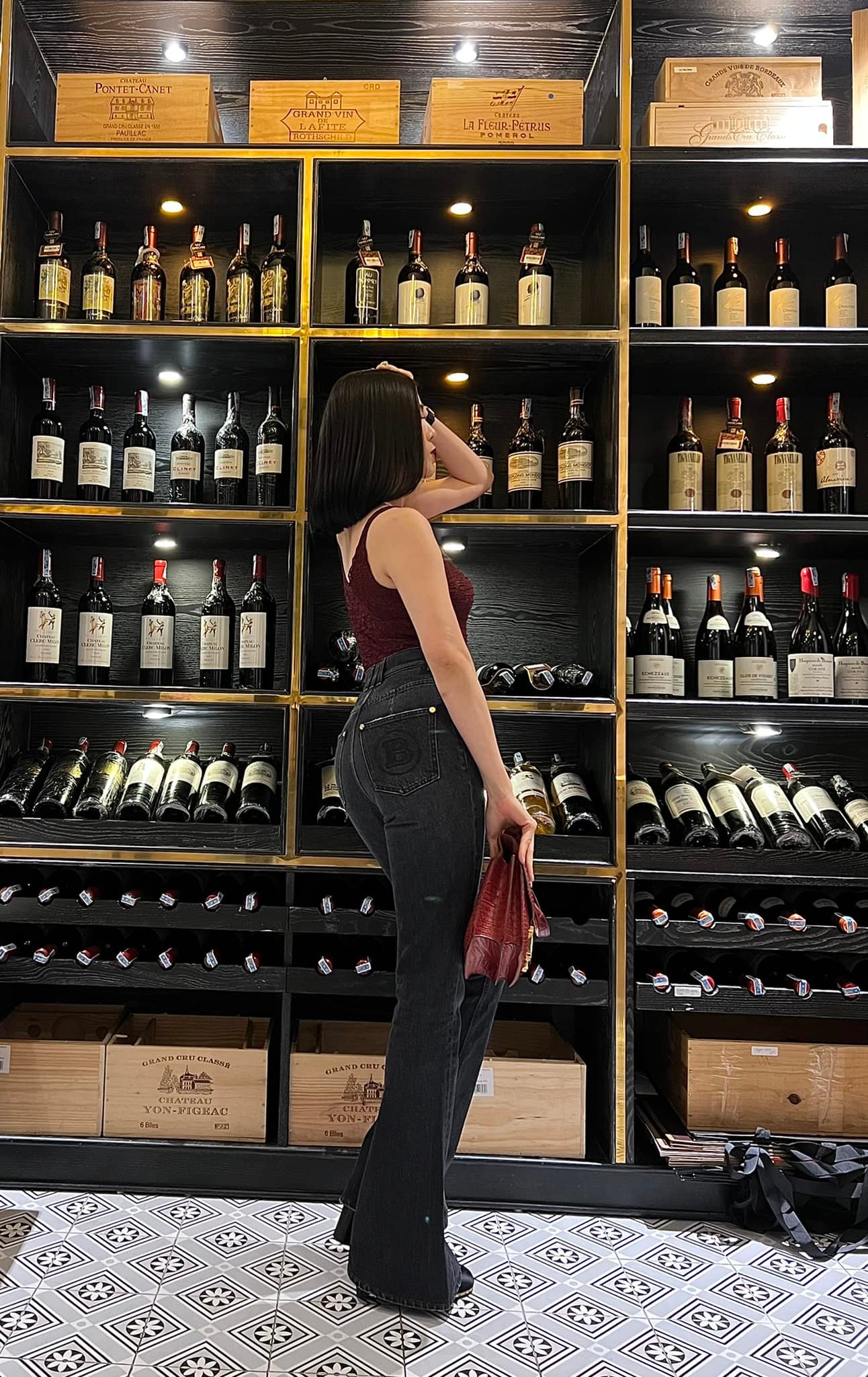 Đường cong vô cùng nóng bỏng của Lệ Quyên. Ảnh: Internet