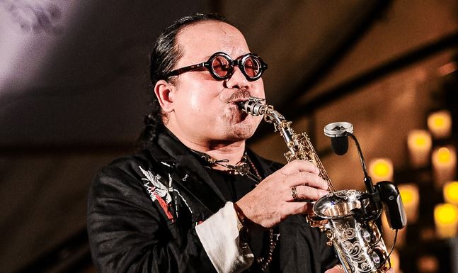 Nghệ sĩ saxophone Trần Mạnh Tuấn vẫn hôn mê sau ca phẫu thuật não lần 3. Ảnh: Internet Nghệ sĩ saxophone Trần Mạnh Tuấn vẫn hôn mê sau ca phẫu thuật não lần 3. Ảnh: Internet