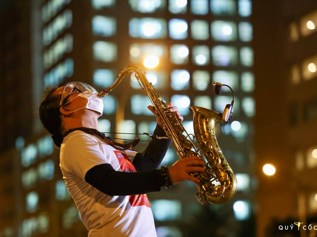 Hiện NS saxophone Trần Mạnh Tuấn vẫn hôn mê sau ca phẫu thuật não lần 3. Ảnh: Internet