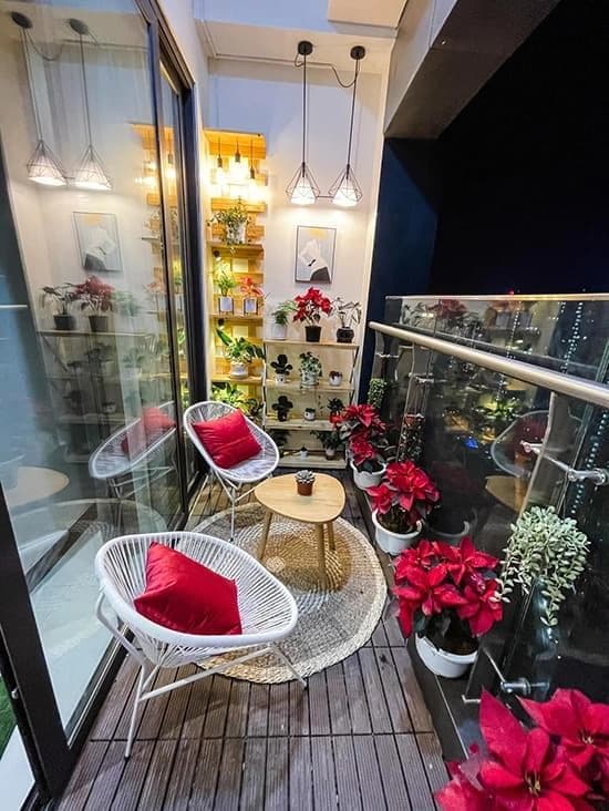 Sửng sốt với độ giàu có của 'Quỳnh búp bê' Phương Oanh sau 10 năm dấn thân vào phim ảnh - Ảnh 1 Sửng sốt với độ giàu có của 'Quỳnh búp bê' Phương Oanh sau 10 năm dấn thân vào phim ảnh - Ảnh 1