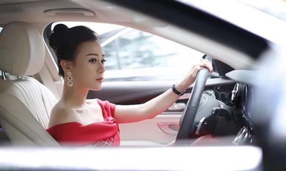 Sửng sốt với độ giàu có của 'Quỳnh búp bê' Phương Oanh sau 10 năm dấn thân vào phim ảnh - Ảnh 5 Sửng sốt với độ giàu có của 'Quỳnh búp bê' Phương Oanh sau 10 năm dấn thân vào phim ảnh - Ảnh 5