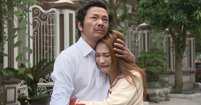 Trước đó, NSND Trung Anh được khán giả quen mặt và ưu ái đặt cho cái tên 'ông bố quốc dân' của màn ảnh Việt. Ảnh: Internet Trước đó, NSND Trung Anh được khán giả quen mặt và ưu ái đặt cho cái tên 'ông bố quốc dân' của màn ảnh Việt. Ảnh: Internet