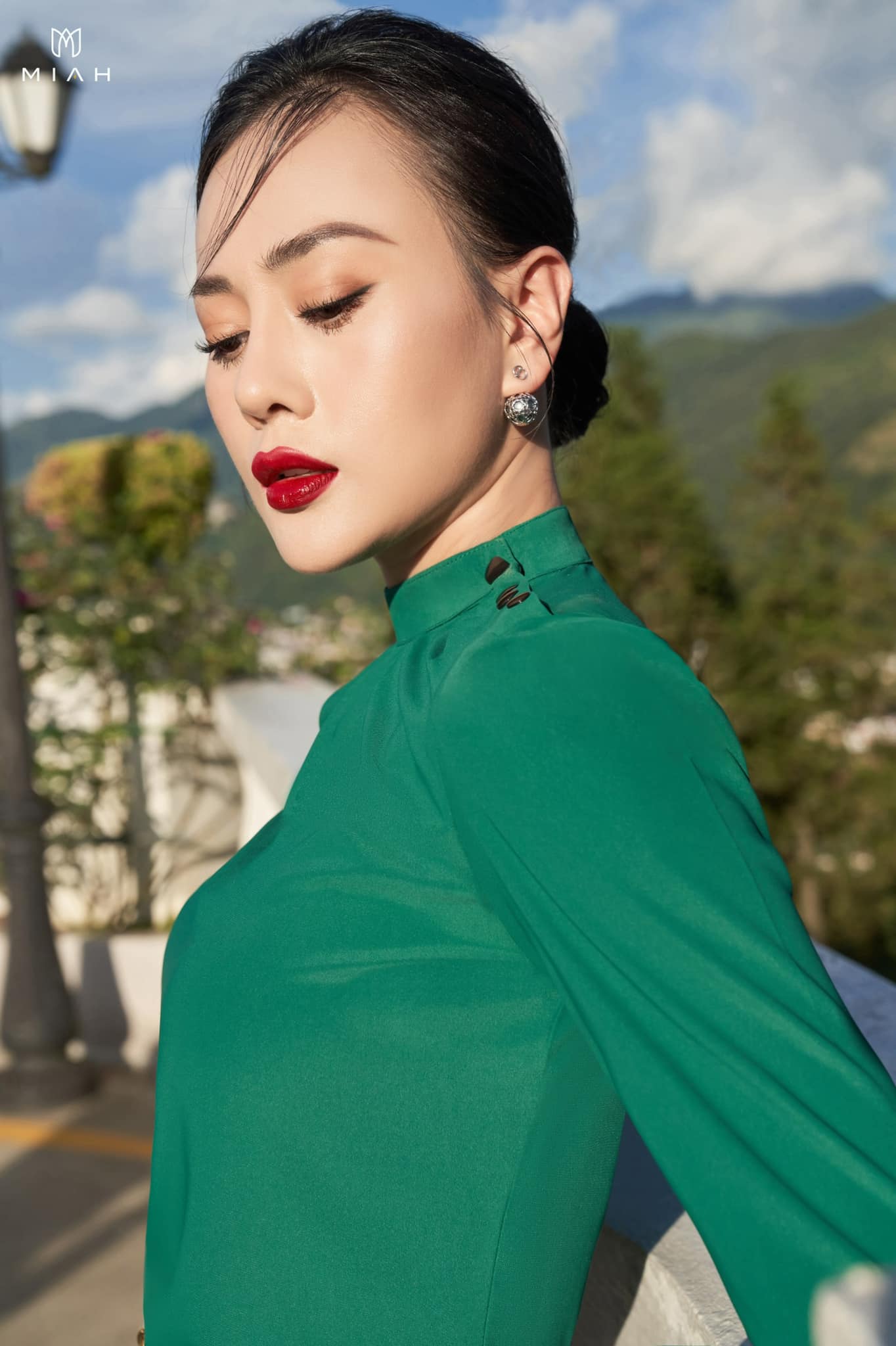 Dù ở thế bất lợi, Phương Oanh bất ngờ đăng đàn đầy triết lý về chuyện 'trắng đen' - Ảnh 3 Dù ở thế bất lợi, Phương Oanh bất ngờ đăng đàn đầy triết lý về chuyện 'trắng đen' - Ảnh 3