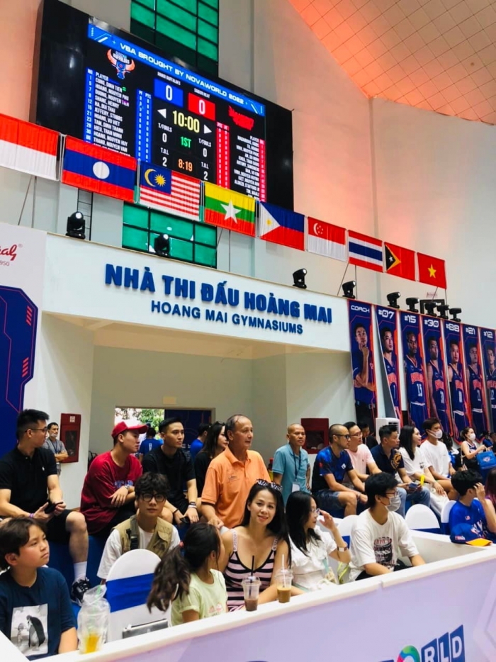 Động thái gây chú ý của Phương Oanh sau khi vợ Shark Bình nhận 'cơn mưa lời khen' của CĐM - Ảnh 1 Động thái gây chú ý của Phương Oanh sau khi vợ Shark Bình nhận 'cơn mưa lời khen' của CĐM - Ảnh 1