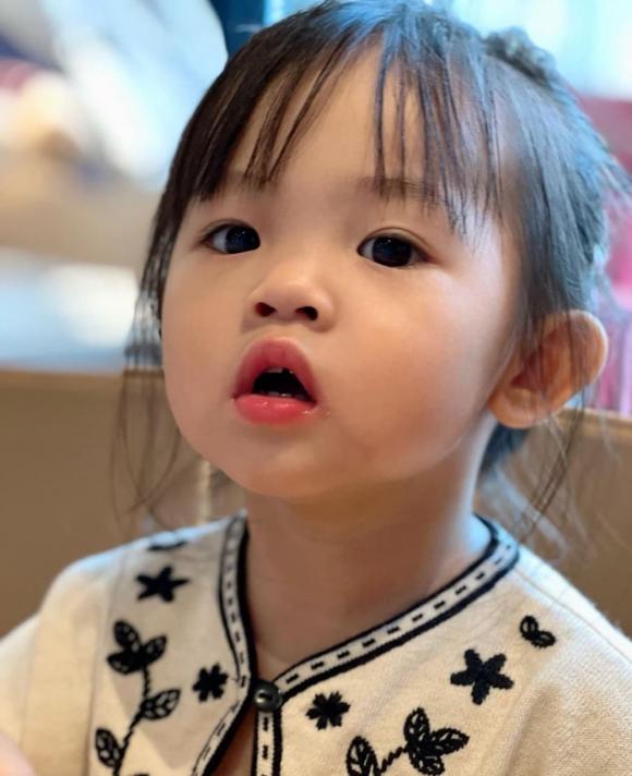 Những biểu cảm cực kỳ đáng yêu của bé Suchin 'đốn tim' CDM. Ảnh: Facebook Những biểu cảm cực kỳ đáng yêu của bé Suchin 'đốn tim' CDM. Ảnh: Facebook