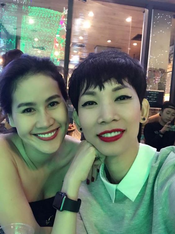 Cả hai bên cạnh và hỗ trợ nhau cả trong sự nghiệp và trong cuộc sống. Ảnh: Internet Cả hai bên cạnh và hỗ trợ nhau cả trong sự nghiệp và trong cuộc sống. Ảnh: Internet