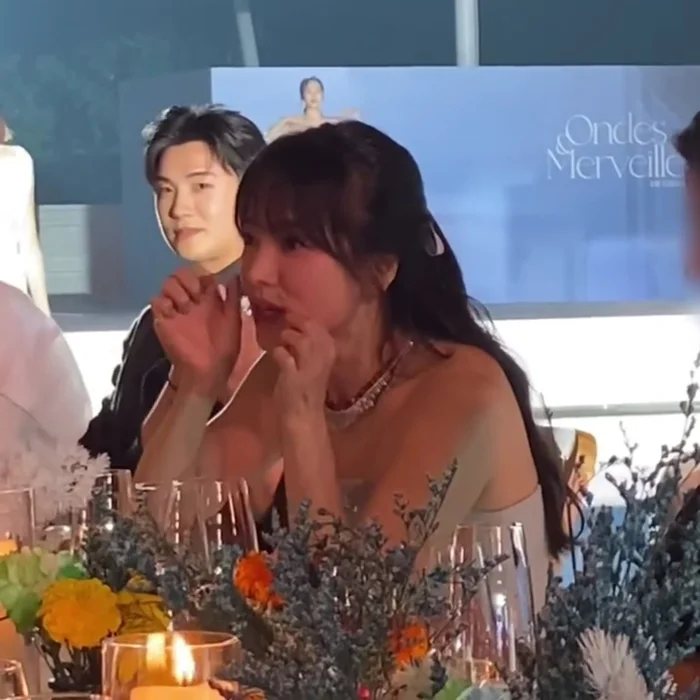 Song Hye Kyo lộ cảnh tiệc tùng vui vẻ bên thiếu gia siêu giàu xứ Hàn - Ảnh 1