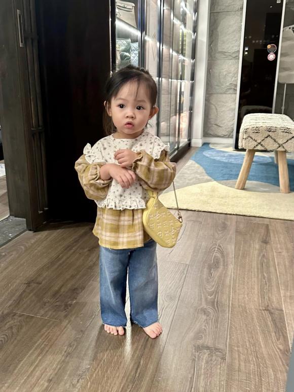 Dù là cựu mẫu Đàm Thu Trang vẫn nhận thua trước ái nữ chỉ vì điều này - Ảnh 4 Dù là cựu mẫu Đàm Thu Trang vẫn nhận thua trước ái nữ chỉ vì điều này - Ảnh 4