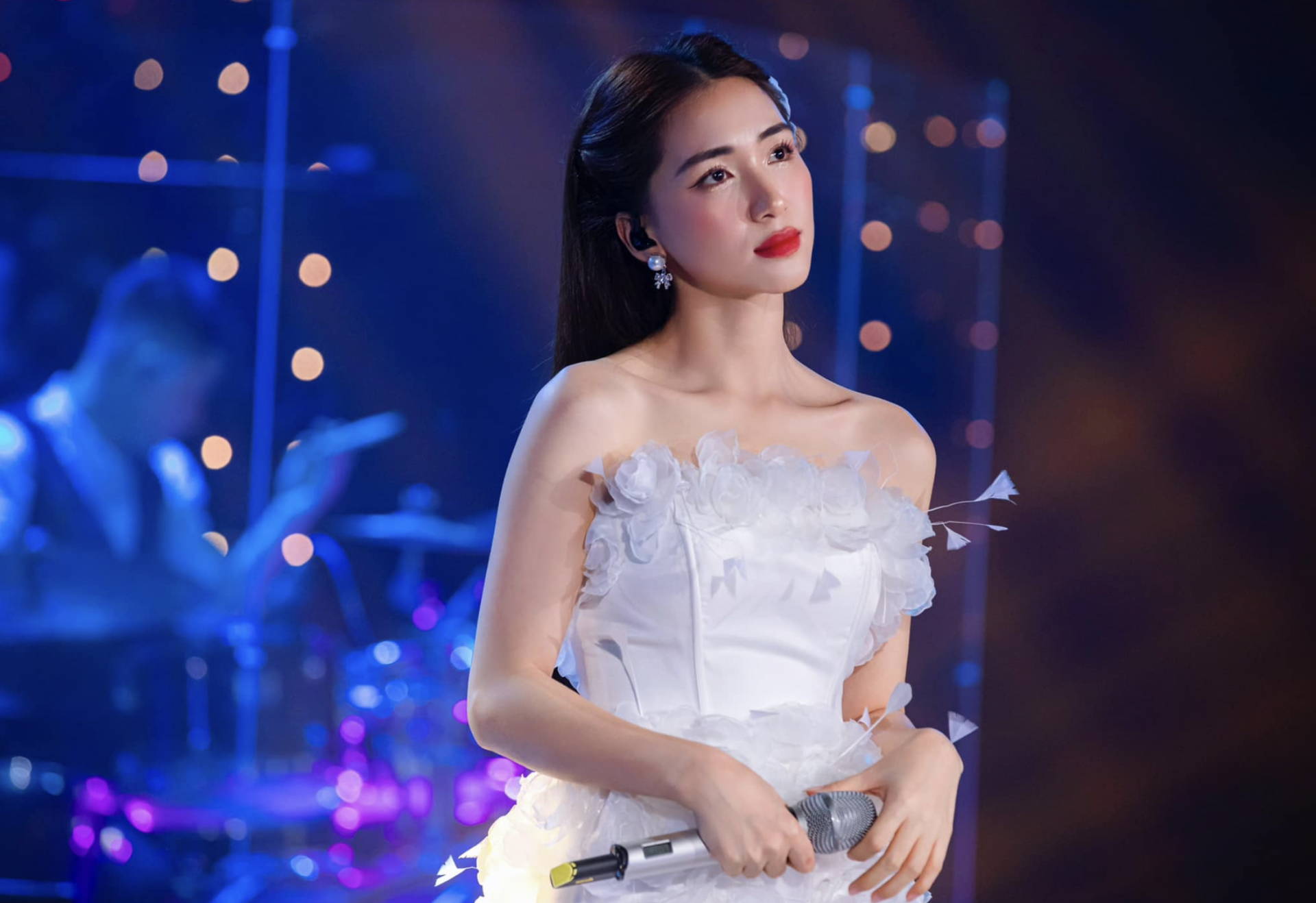 Hoà Minzy ngày càng trẻ trung và xinh đẹp. Ảnh: Internet