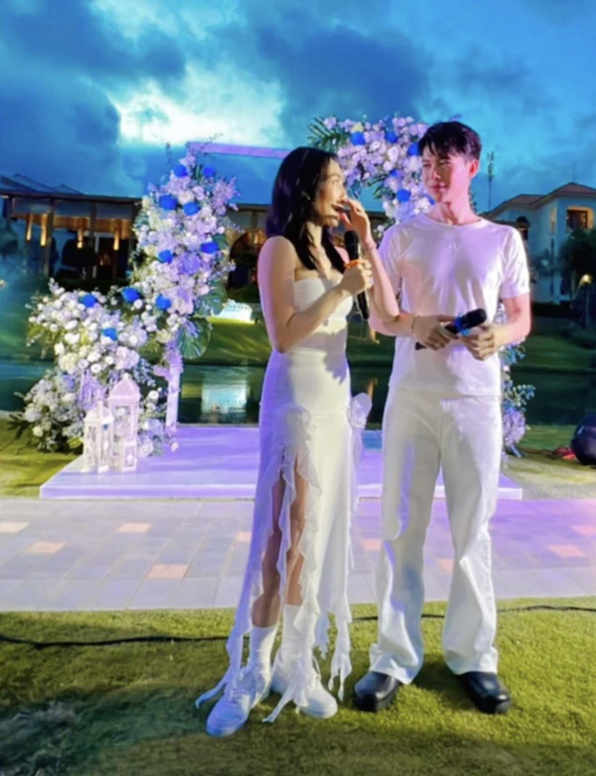 Diệu Nhi và Anh Tú trong bữa tiệc pre - wedding trước đó. Ảnh chụp từ clip Diệu Nhi và Anh Tú trong bữa tiệc pre - wedding trước đó. Ảnh chụp từ clip