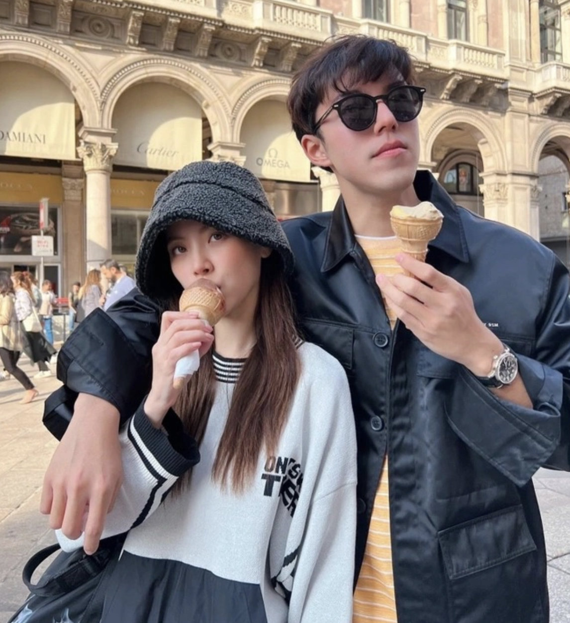 Cả hai đang có chuyến đi 'đánh lẻ hẹn hò' tại Milan, Ý. Ảnh: Instagram