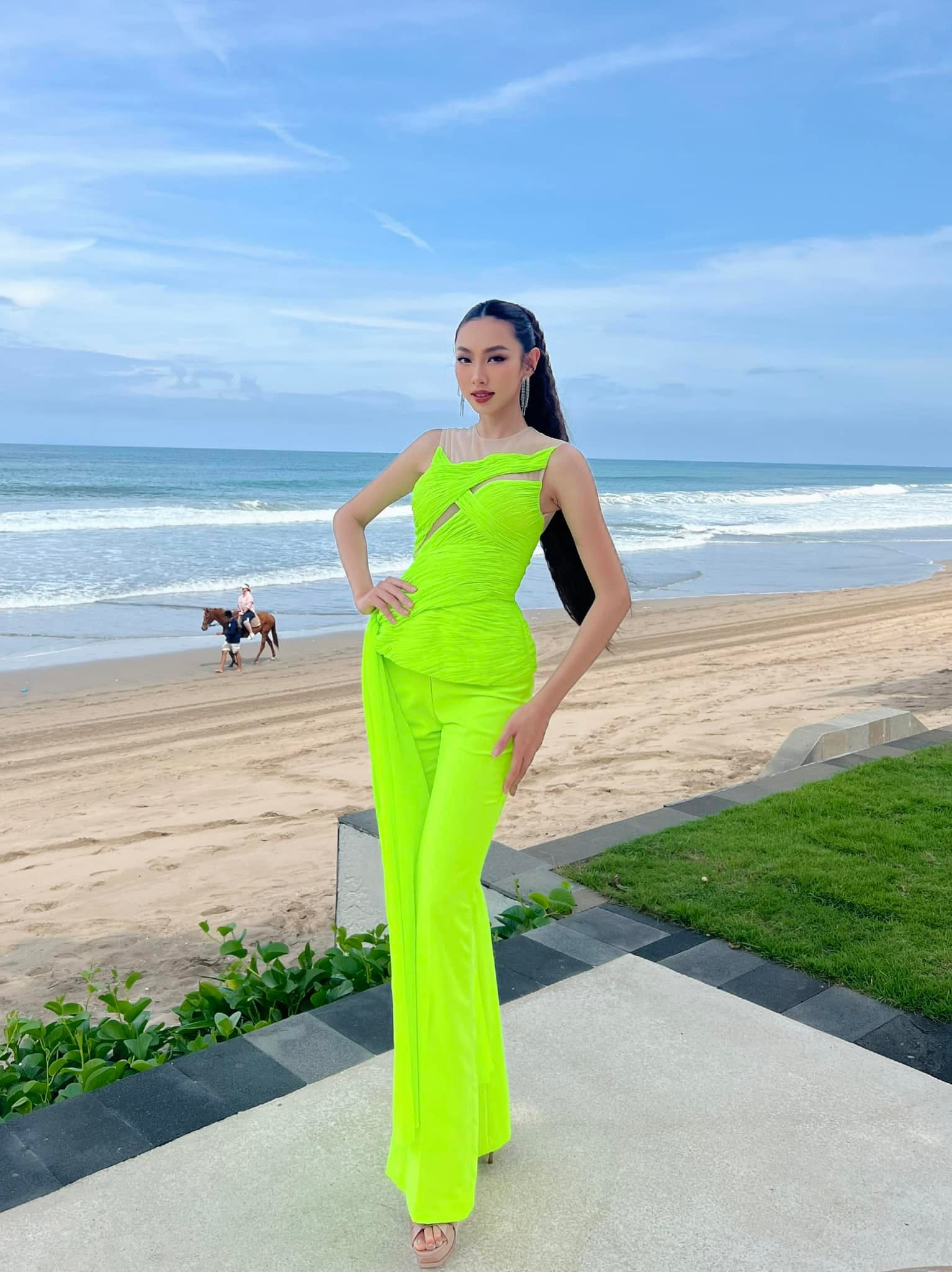 Thuỳ Tiên chiếm trọn spotlight với những màn 'lên đồ' ở Bali - Ảnh 3