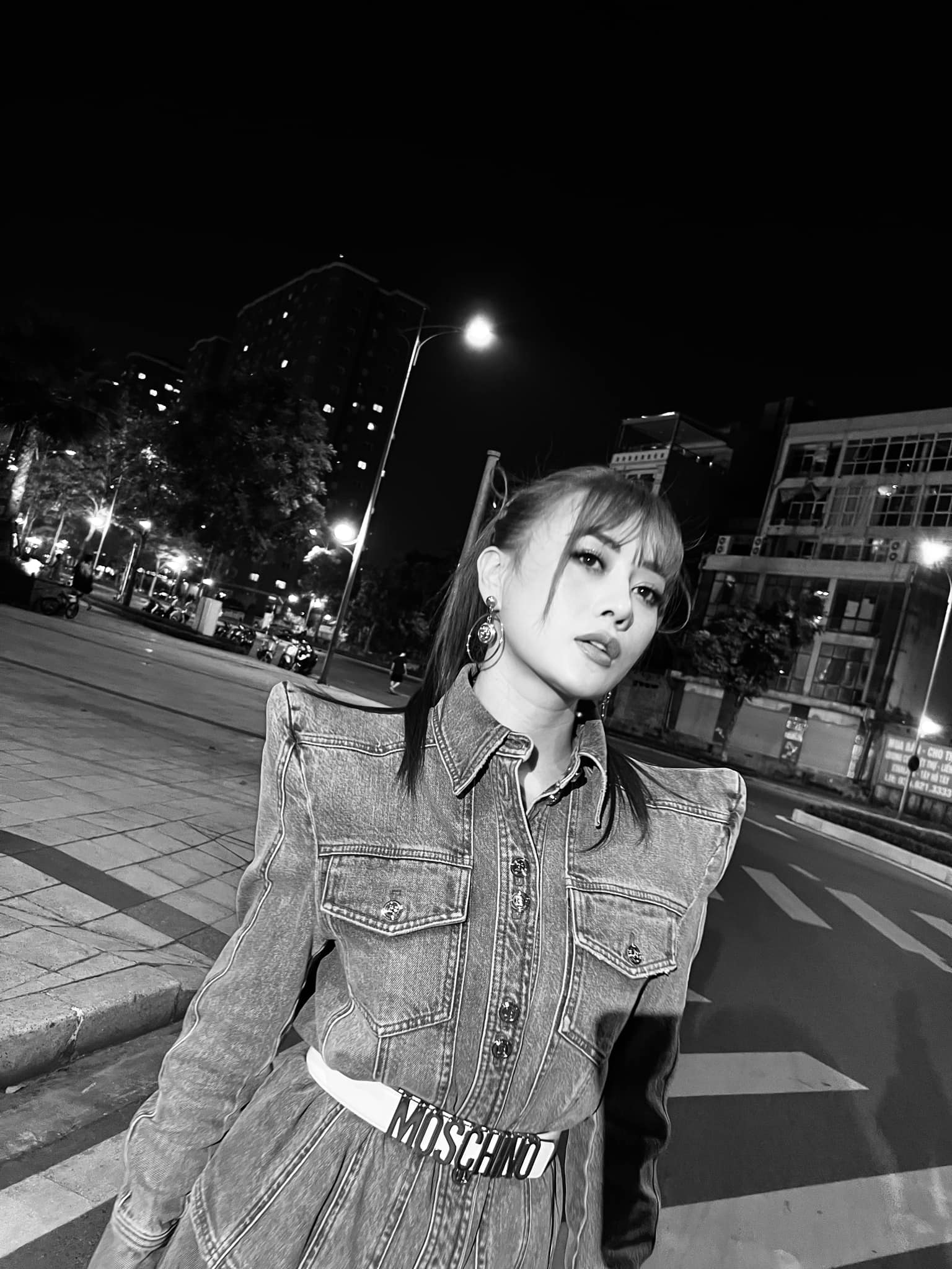 Phương Oanh liên tục 'thay áo diện mạo' sau khi comeback MXH - Ảnh 2