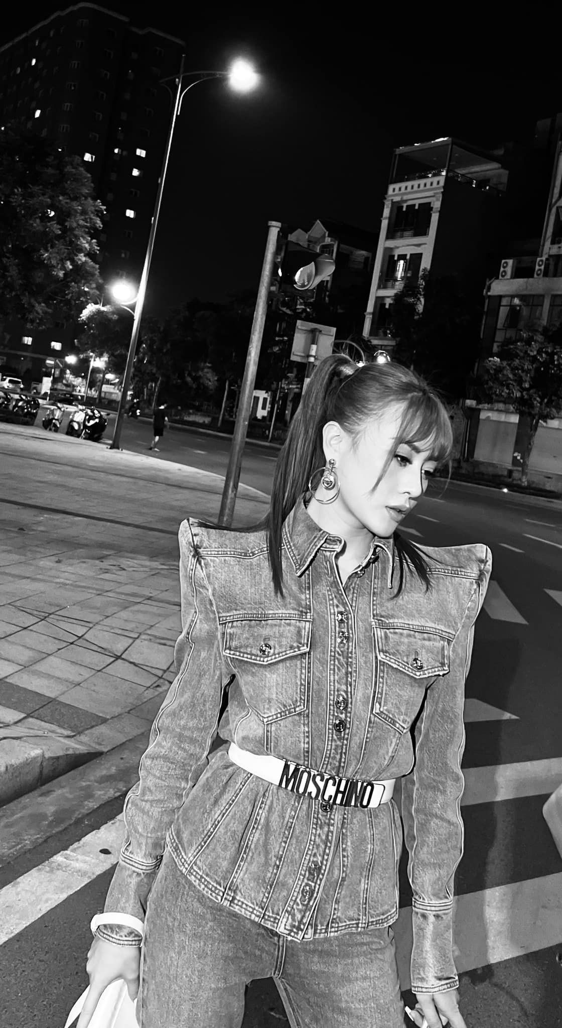 Phương Oanh liên tục 'thay áo diện mạo' sau khi comeback MXH - Ảnh 3