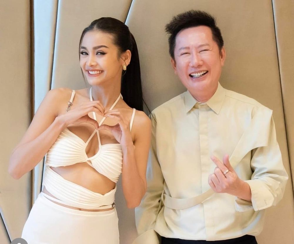 Ông Nawat và 'gà cưng' Engfa. Ảnh: Internet