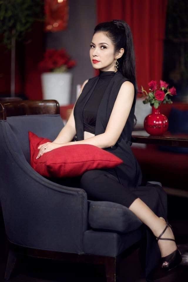 Nhan sắc Việt Trinh ngày ấy - bây giờ. Ảnh: Facebook Nhan sắc Việt Trinh ngày ấy - bây giờ. Ảnh: Facebook
