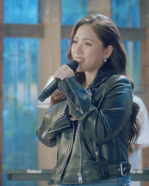 Cuộc sống cực kỳ kín tiếng của 'sơn ca' Thùy Chi ở tuổi 32 - Ảnh 1 Cuộc sống cực kỳ kín tiếng của 'sơn ca' Thùy Chi ở tuổi 32 - Ảnh 1