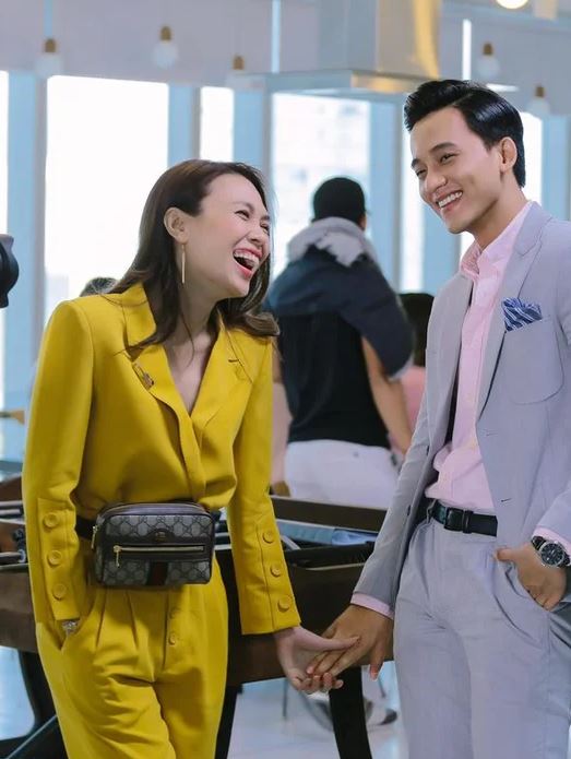 Những khoảnh khắc cực tình của Mỹ Tâm và Mai Tài Phến. Ảnh: Internet Những khoảnh khắc cực tình của Mỹ Tâm và Mai Tài Phến. Ảnh: Internet