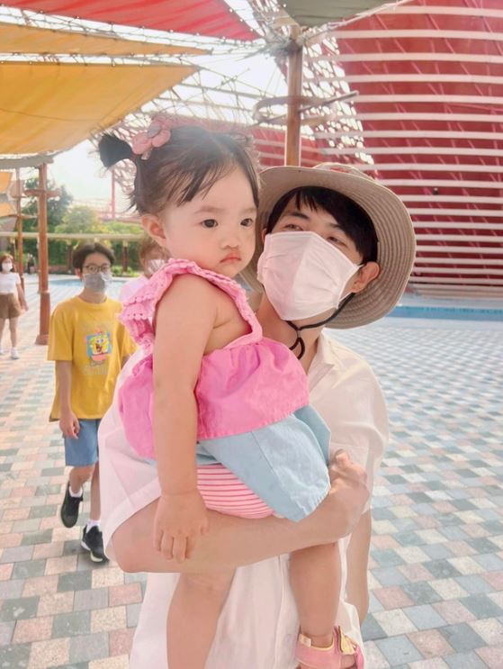 Soi lại khoảnh khắc cực ngọt ngào giữa Đông Nhi và Ông Cao Thắng sau 3 năm về chung nhà - Ảnh 2 Soi lại khoảnh khắc cực ngọt ngào giữa Đông Nhi và Ông Cao Thắng sau 3 năm về chung nhà - Ảnh 2