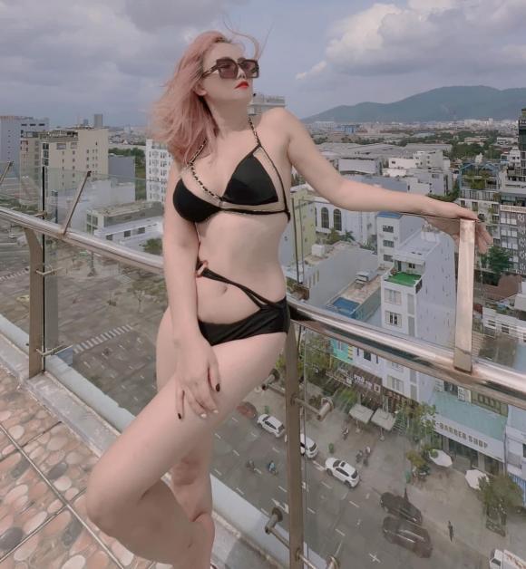 'Cô Xuyến' Hoàng Yến khoe body cực bốc lửa ở tuổi ngoài 40 - Ảnh 1 'Cô Xuyến' Hoàng Yến khoe body cực bốc lửa ở tuổi ngoài 40 - Ảnh 1