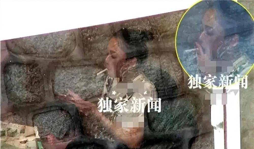 Một tay săn ảnh nổi tiếng của Hoa ngữ đã lên tiếng hé lộ Trần Kiều Ân là người nghiện thuốc lá, phía sau ánh đèn sân khấu là con người hoàn toàn khác. Ảnh: Internet Một tay săn ảnh nổi tiếng của Hoa ngữ đã lên tiếng hé lộ Trần Kiều Ân là người nghiện thuốc lá, phía sau ánh đèn sân khấu là con người hoàn toàn khác. Ảnh: Internet