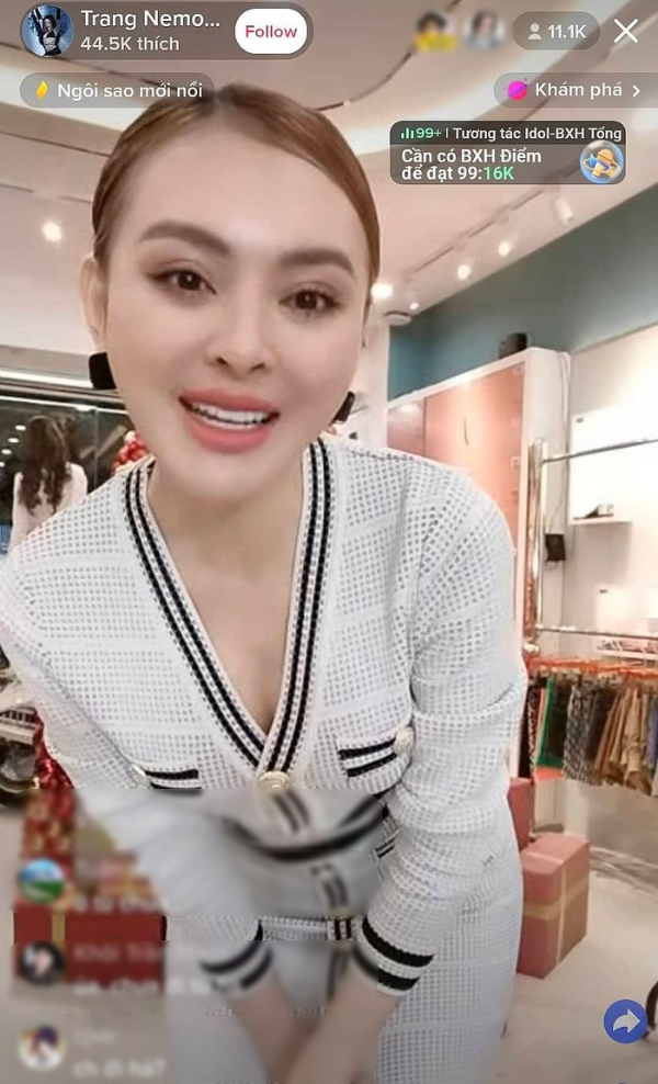Trang Nemo livestream sau ồn ào của phiên tòa. Ảnh chụp màn hình Trang Nemo livestream sau ồn ào của phiên tòa. Ảnh chụp màn hình