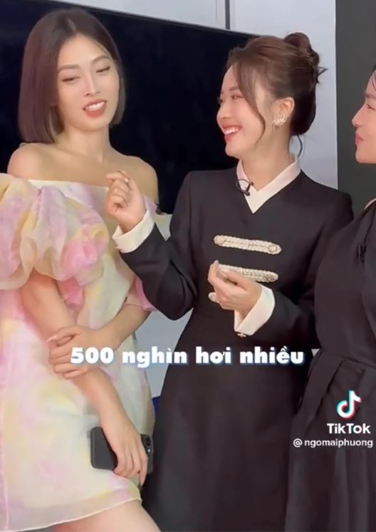 Phương Nga 'bóc trần' cuộc sống hôn nhân bên Bình An khiến nhiều người không khỏi cảm thấy thích thú. Ảnh chụp từ màn hình Phương Nga 'bóc trần' cuộc sống hôn nhân bên Bình An khiến nhiều người không khỏi cảm thấy thích thú. Ảnh chụp từ màn hình