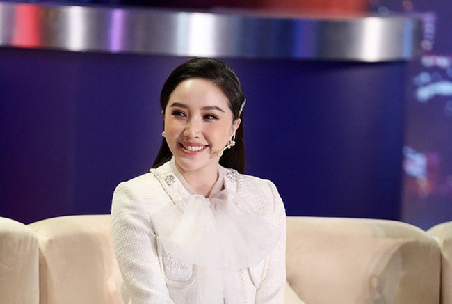 Tạo hình quen thuộc của Bảo Thy. Ảnh: Internet