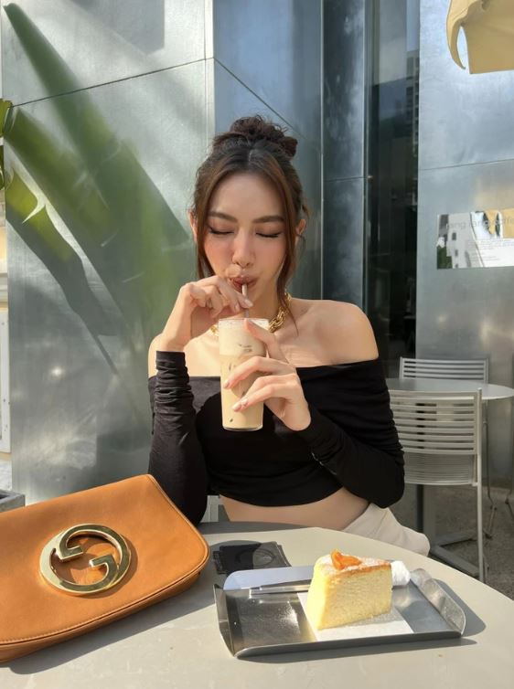 Lên đồ sương sương dạo phố, Thùy Tiên nhận cơn mưa lời khen vì visual đỉnh cao - Ảnh 1 Lên đồ sương sương dạo phố, Thùy Tiên nhận cơn mưa lời khen vì visual đỉnh cao - Ảnh 1