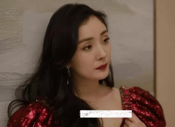 Dương Mịch bị đàn em Triệu Lệ Dĩnh vượt mặt trong phim mới, đâu là lý do? - Ảnh 2 Dương Mịch bị đàn em Triệu Lệ Dĩnh vượt mặt trong phim mới, đâu là lý do? - Ảnh 2