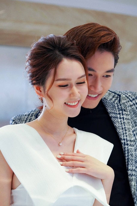 Hương Giang và Đình Tú đường ai nấy đi khiến nhiều người nuối tiếc. Ảnh: Internet