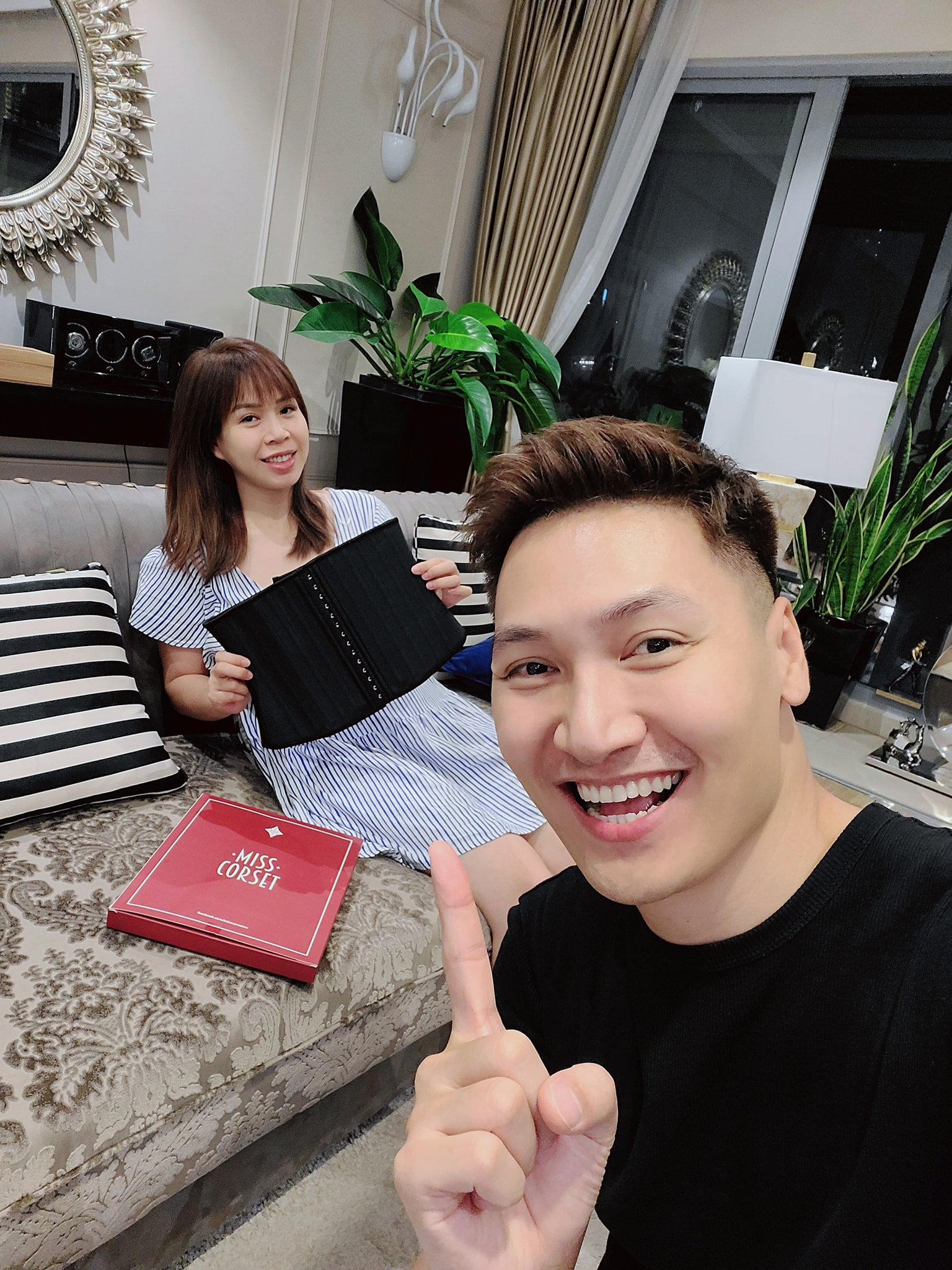 Mạnh Trường hiếm hoi khoe dung mạo quý tử, dân tình sốt 'rần rần' vì 'sao y bản chính' - Ảnh 3 Mạnh Trường hiếm hoi khoe dung mạo quý tử, dân tình sốt 'rần rần' vì 'sao y bản chính' - Ảnh 3