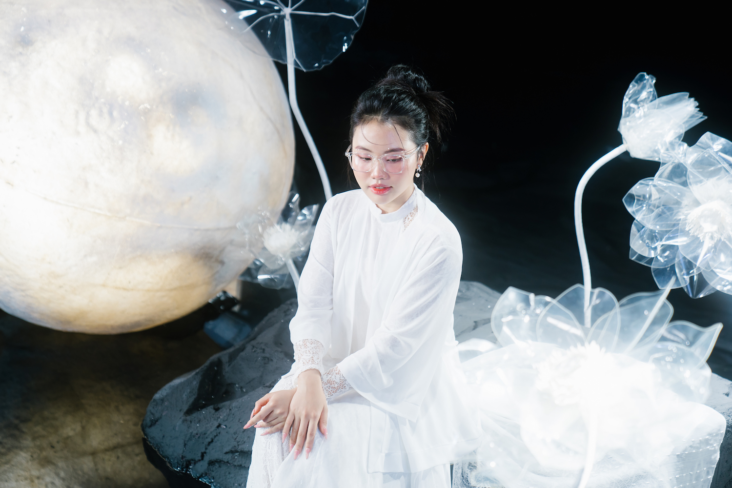 Phương Mỹ Chi khiến CDM 'sởn da gà' với màn live ca khúc mới  - Ảnh 2