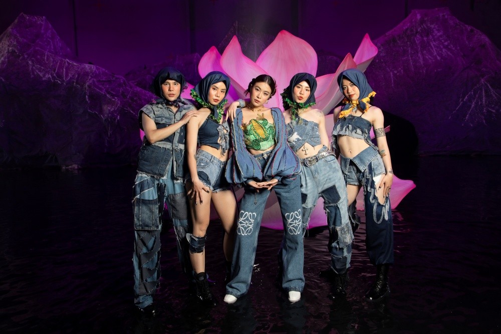 Hoàng Thùy Linh bất ngờ gặp 'biến' cuối năm sau khi tung MV mới - Ảnh 1